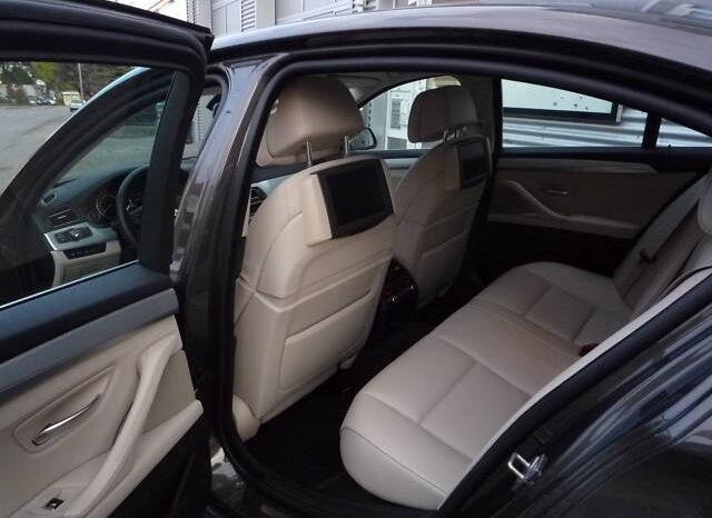 2010 BMW 550i Sport-Aut. full