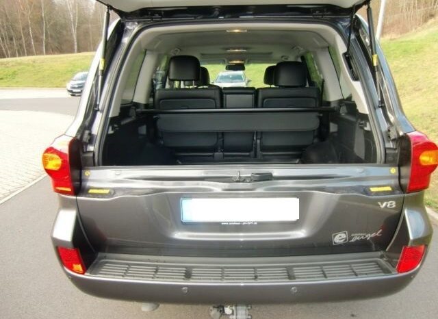 2013 Toyota Land Cruiser V8 full